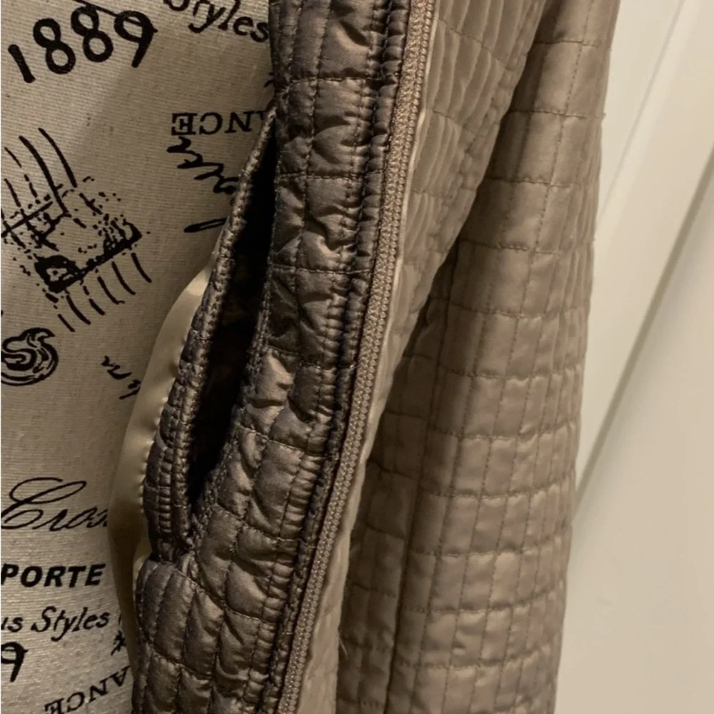 Portrait  Quilted Tan Jacket size small - Picture 6 of 12